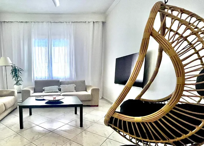 Central 7 - Stylish Apartment